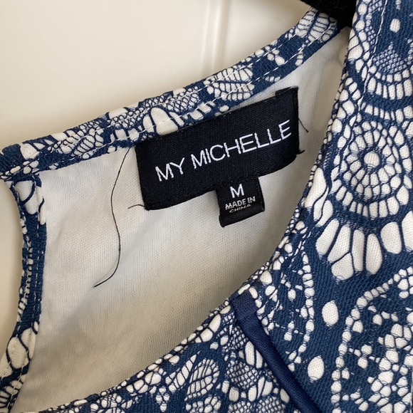 Lace overlay dress - Picture 3 of 4